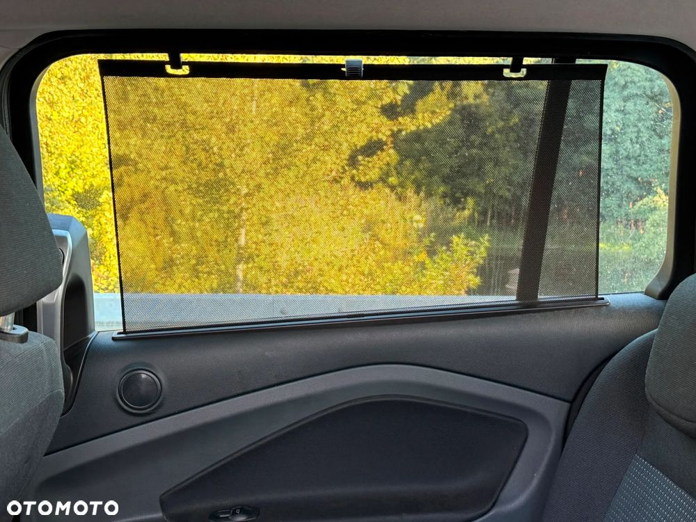 Ford Grand C-MAX - 18
