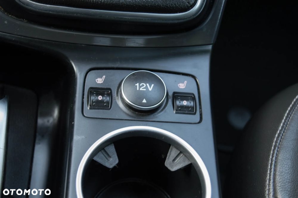Ford Kuga 2.0 TDCi 2x4 Titanium - 27