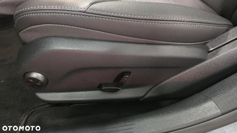 Mercedes-Benz Klasa C 220 d 9G-TRONIC Exclusive - 13