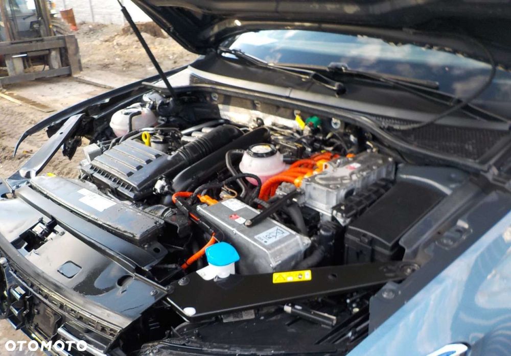 Volkswagen Passat - 8