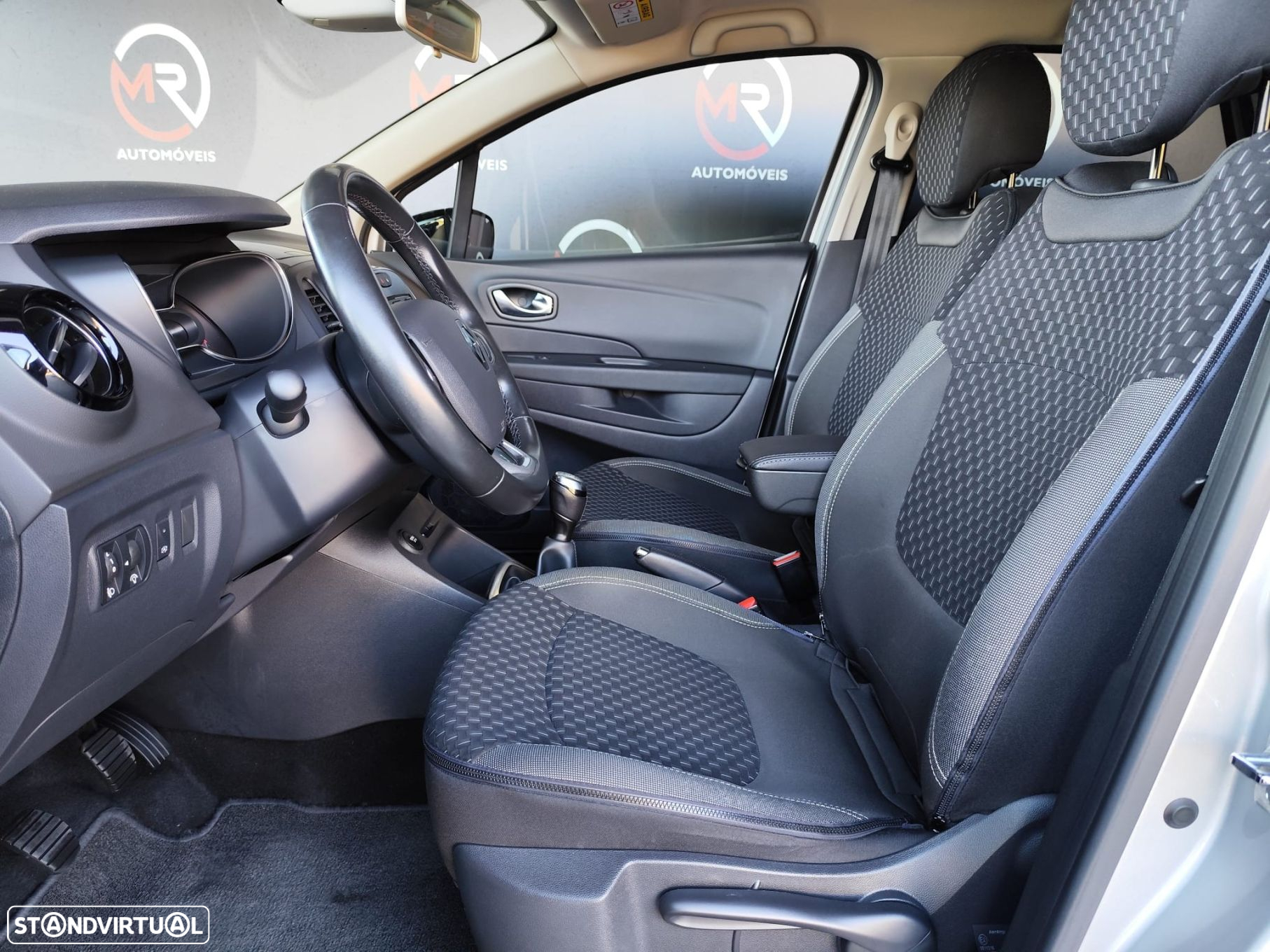 Renault Captur 0.9 TCE Exclusive - 25