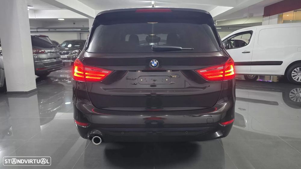 BMW 218 Gran Tourer i 7L Line Sport — fotografia 19