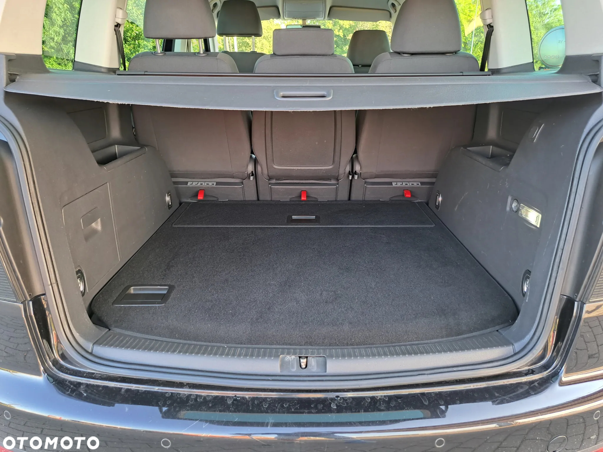 Volkswagen Touran - 30