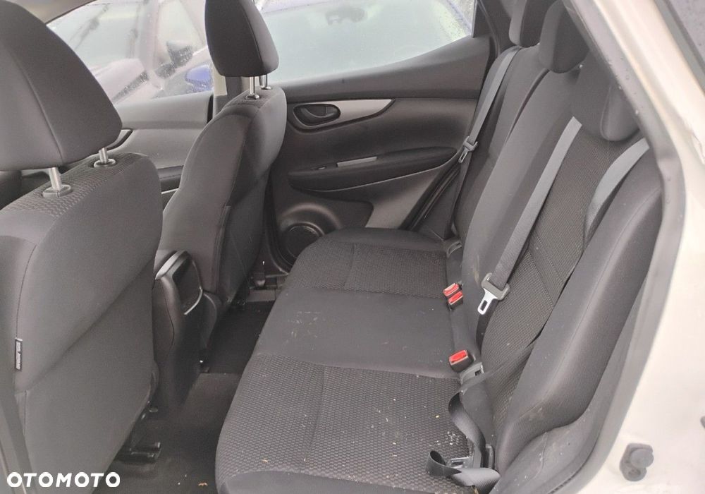 Nissan Qashqai - 10