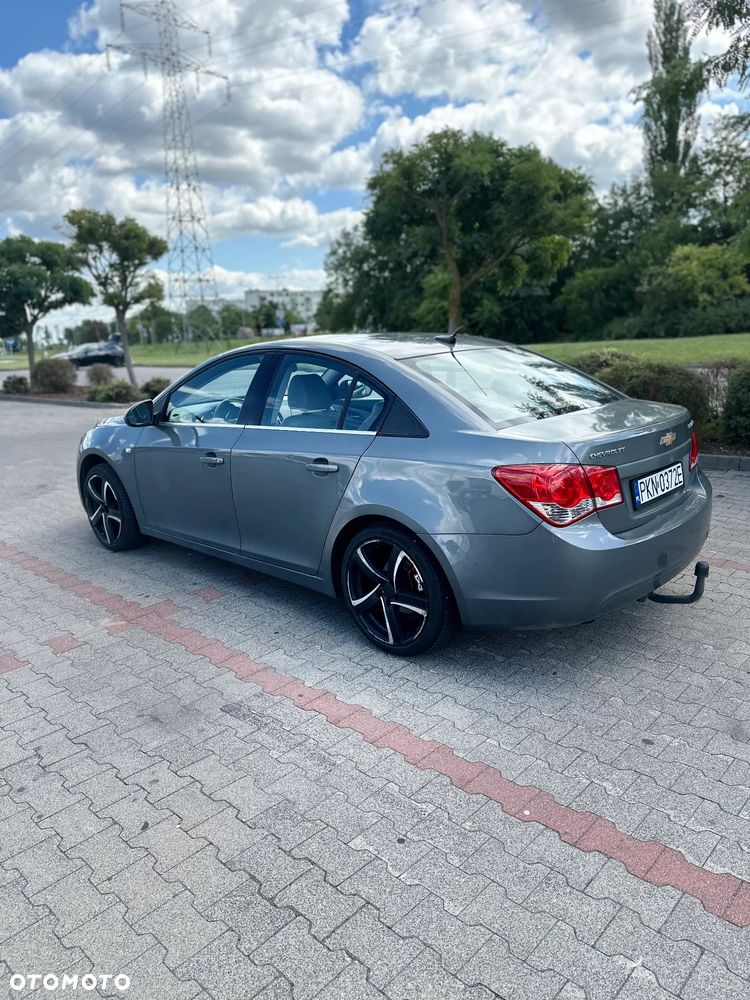 Chevrolet Cruze 1.8 LT - 4