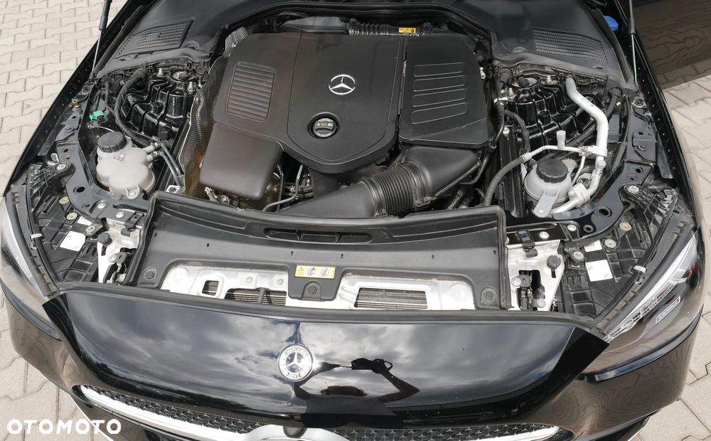 Mercedes-Benz Klasa C 300 e PHEV AMG - 22