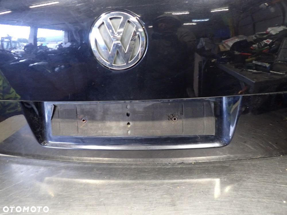KLAPA TYŁ BAGAŻNIKA VOLKSWAGEN TOUAREG 5.0 - 4