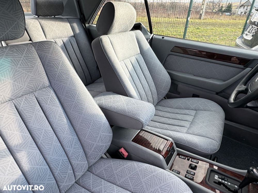 Mercedes-Benz W124 - 15