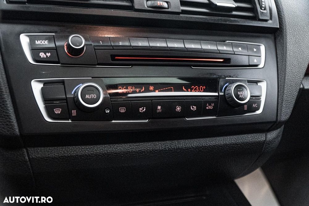 BMW Seria 1 118d Aut. Sport Line - 12