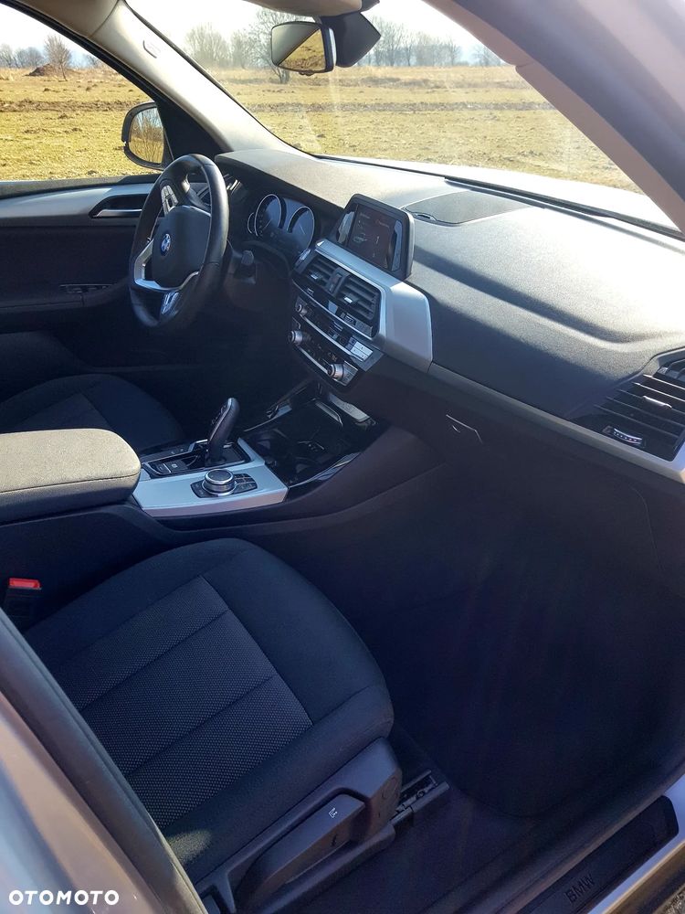 BMW X3 xDrive20d - 8