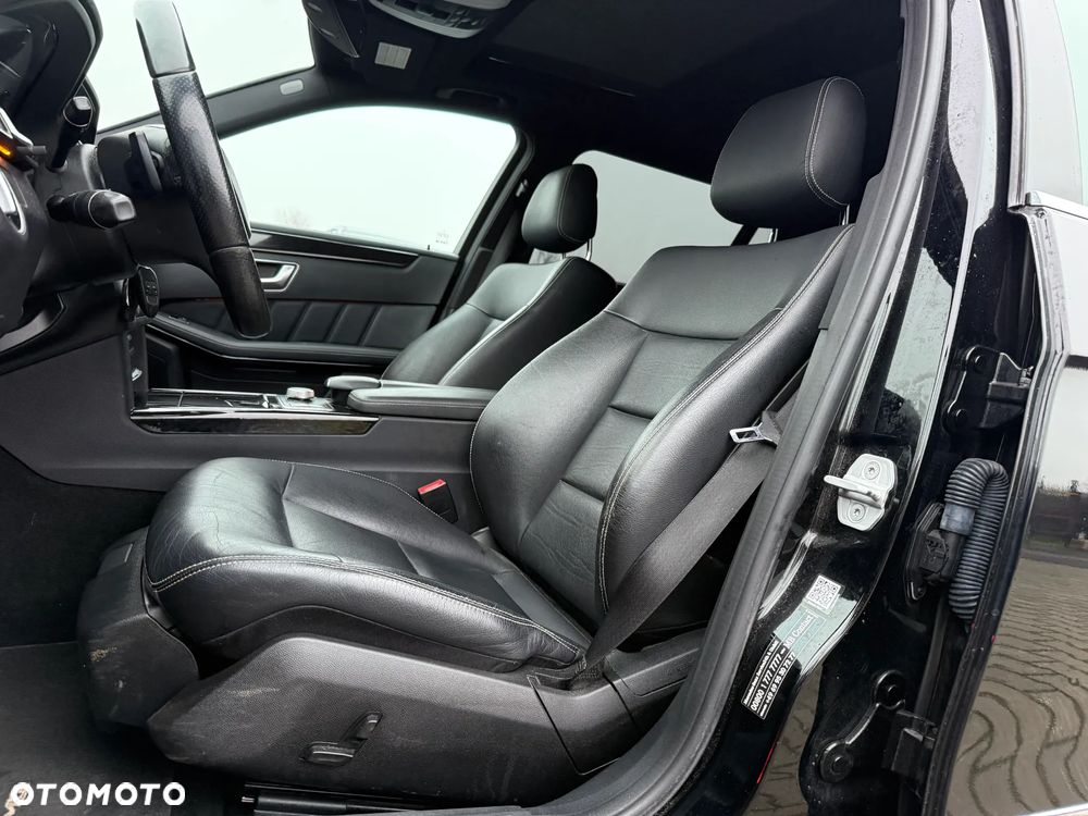 Mercedes-Benz Klasa E 350 4Matic 7G-TRONIC - 22