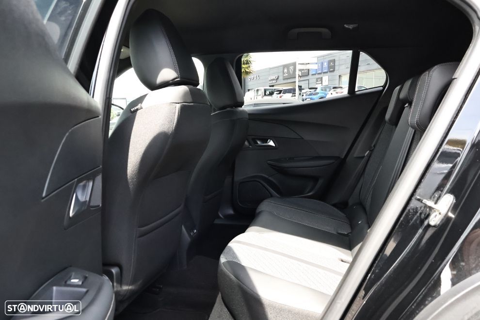 Peugeot 2008 1.2 Hybrid Allure e-DCS6 - 18
