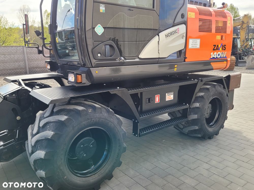 Hitachi ZX 140W / ROTOTILT ze szczypcami / system GPS 3D LEICA / - 22
