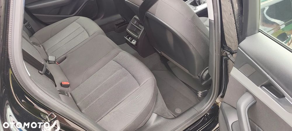 Audi A4 Avant 2.0 TDI - 19