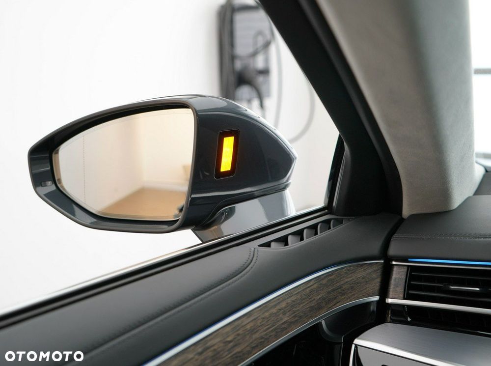 Audi A8 - 26