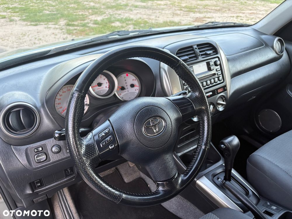 Toyota RAV4 2.0 VVT-i Sol - 26