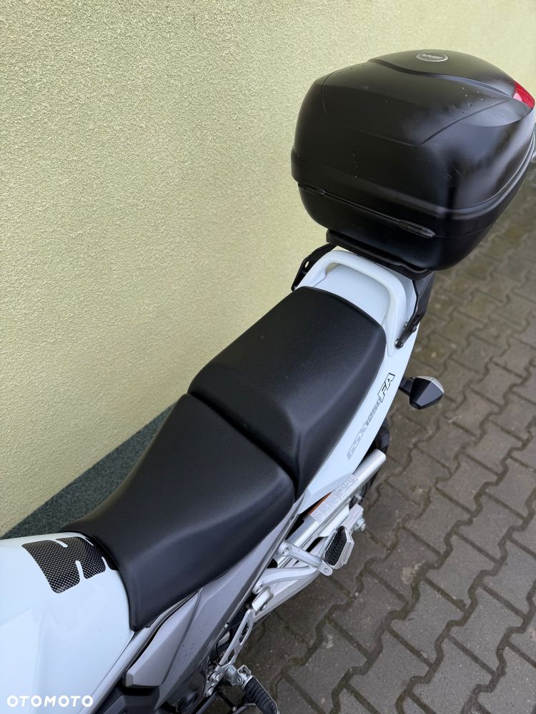 Suzuki GSX - 32