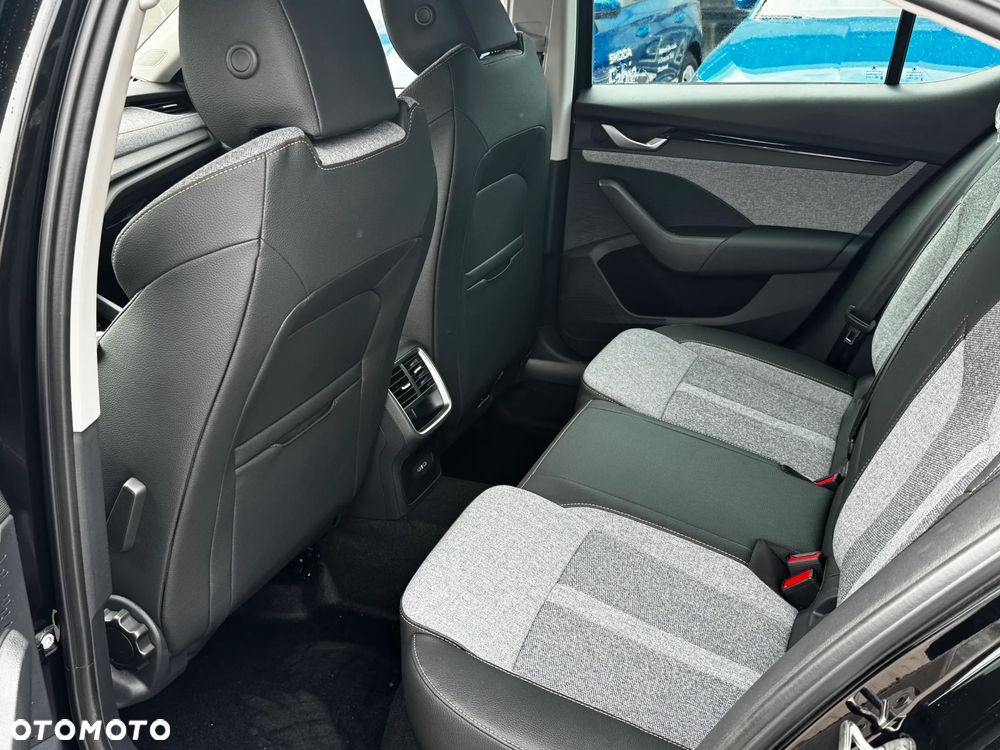 Skoda Octavia 1.5 TSI mHEV Drive Selection DSG - 16