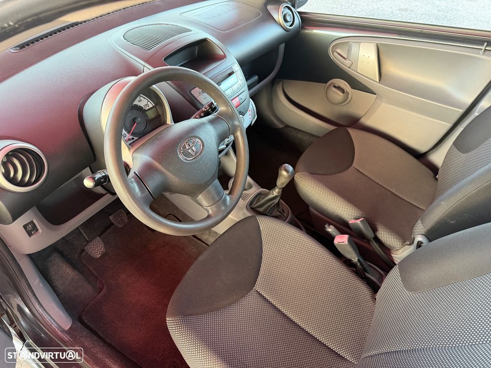 Toyota Aygo Cool - 11