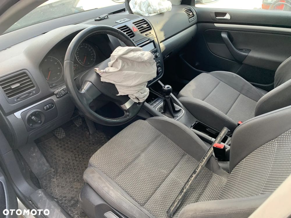 VOLKSWAGEN GOLF 6 KOMBI 4734 *SAMOCHÓD NA CZĘŚCI* D1 / D1W 2009 MASKA, LAMPA, DRZWI, LUSTERKO, ZDERZAK, GRILL, BŁOTNIK, KLAPA, BELKA, DESKA, FOTELE, KANAPA, ĆWIARTKA KIEROWNICA, TARCZE, ZACISKI, ZAWIESZENIE, KOMPLETNY PRZÓD, KOMPLETNY TYŁ, LICZNIK, ZEGARY, PRAWE LEWE PRZÓD TYŁ - 5