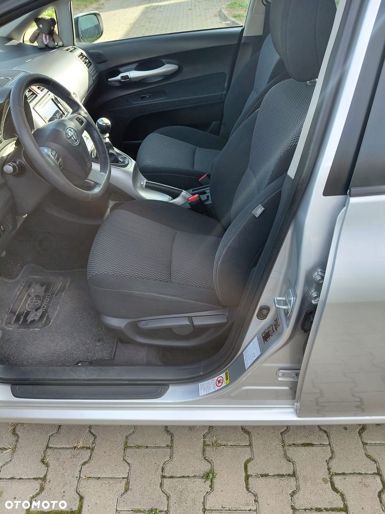 Toyota Auris 1.33 VVT-i Terra - 12
