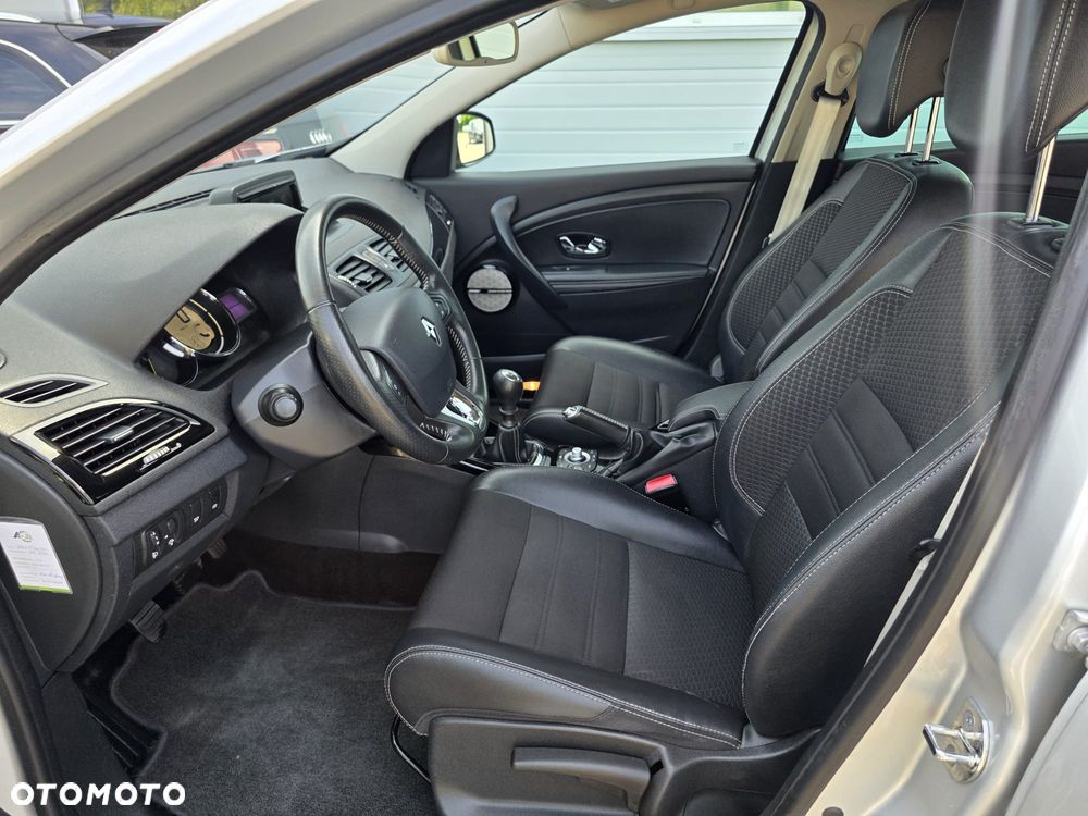 Renault Megane ENERGY TCe 130 BOSE EDITION - 15