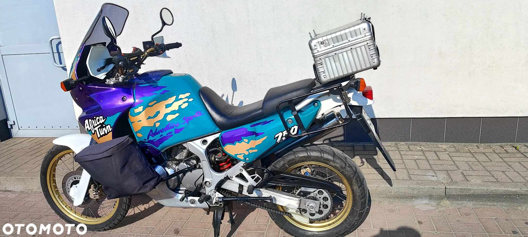 Honda XRV