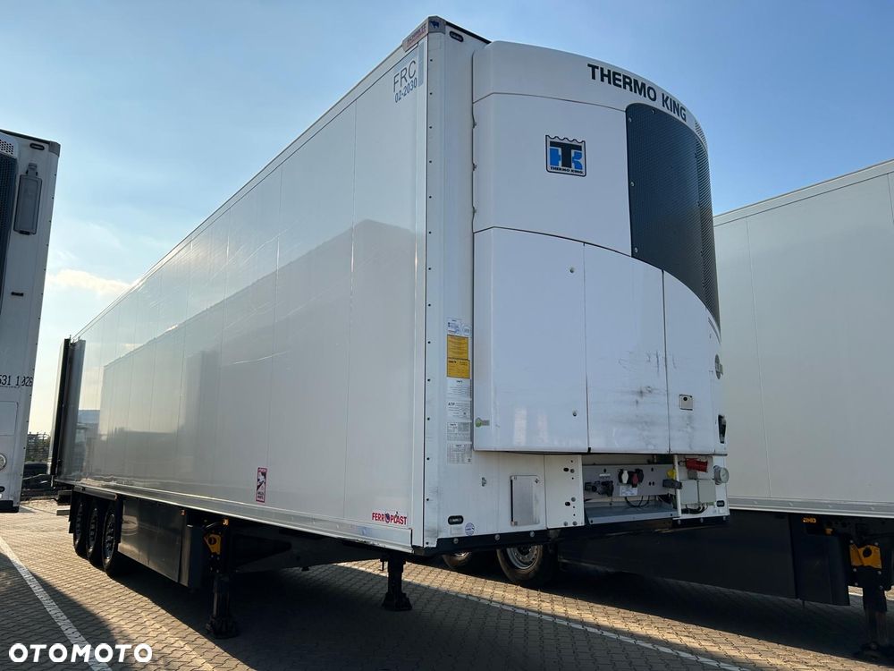 Schmitz Cargobull ThermoKing SLXi300; DOST; Uchwyty promowe, Paleciara