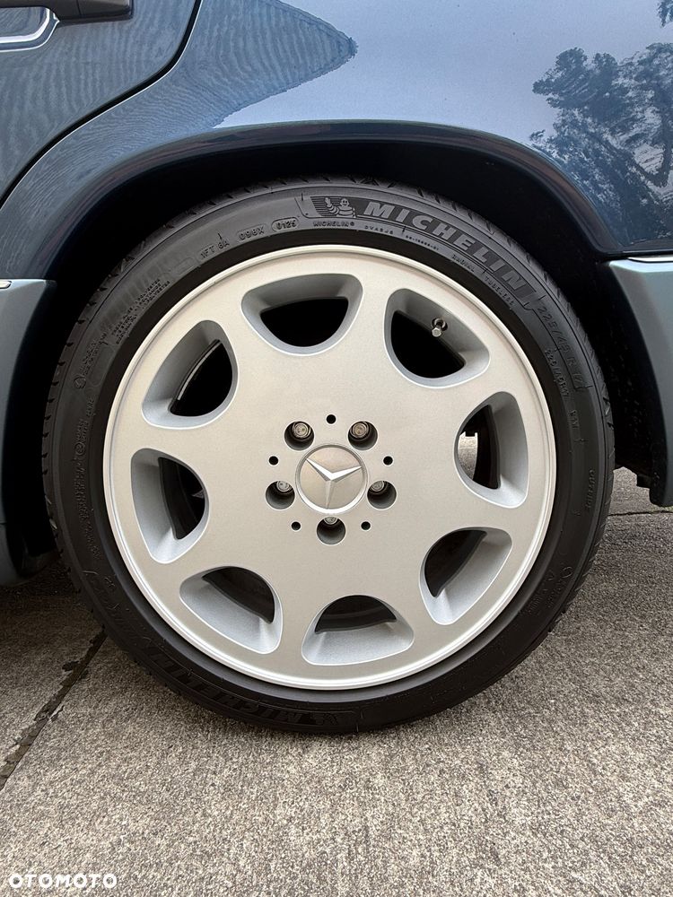 Mercedes-Benz W124 (1984-1993) - 11