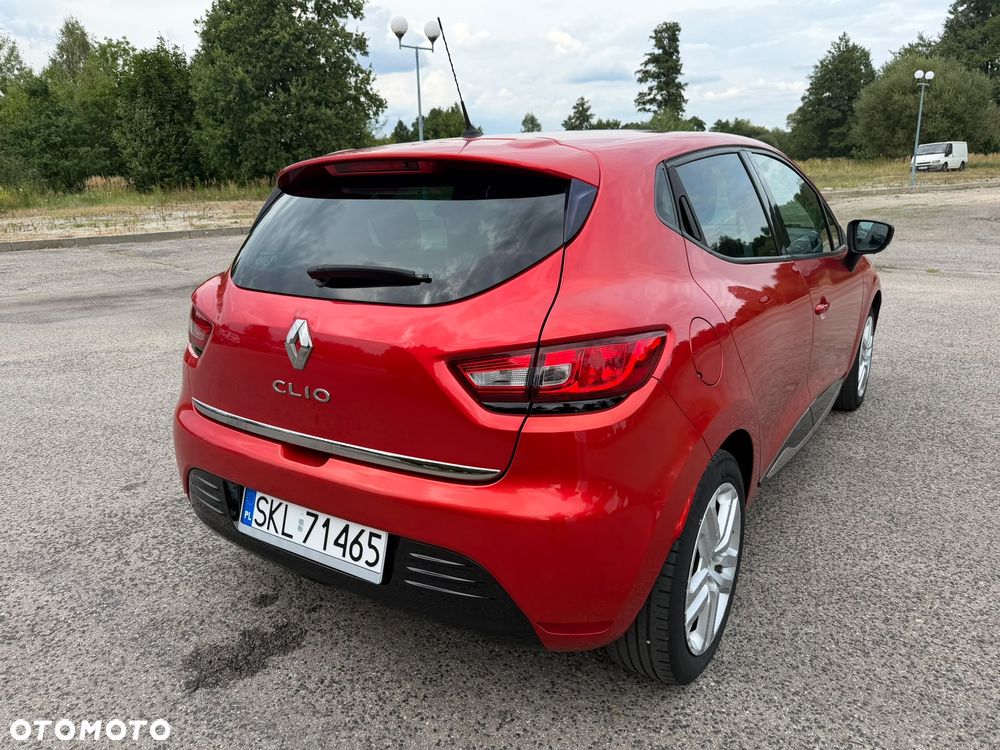 Renault Clio 1.2 16V Life - 11