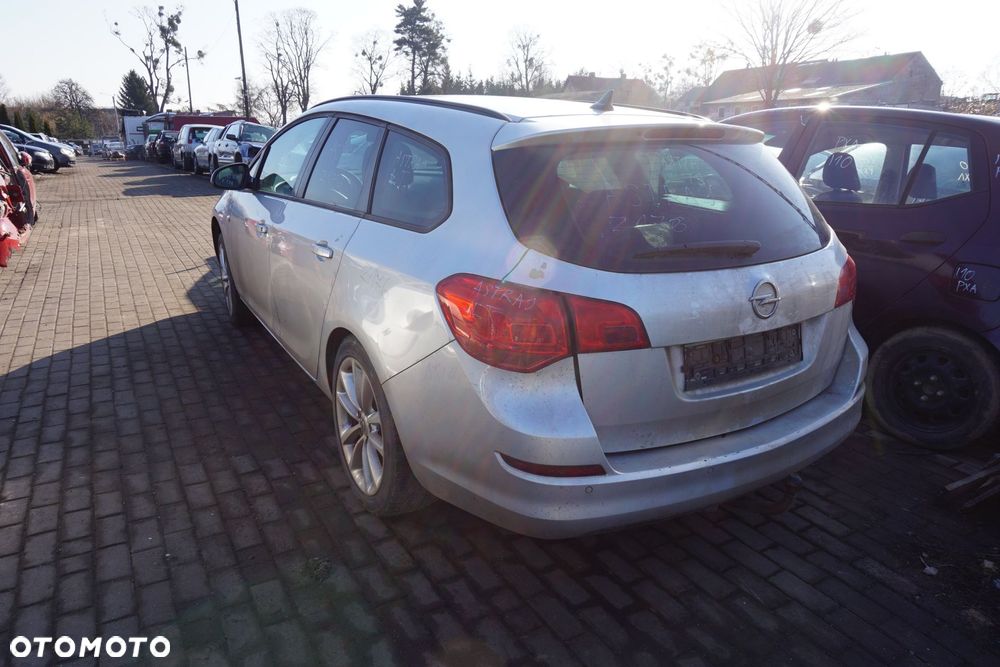 OPEL ASTRA IV J KOMBI 2011 Z176 1.7 CDTI A17DTJ 110KM M32 365 SREBRNY na części - 3