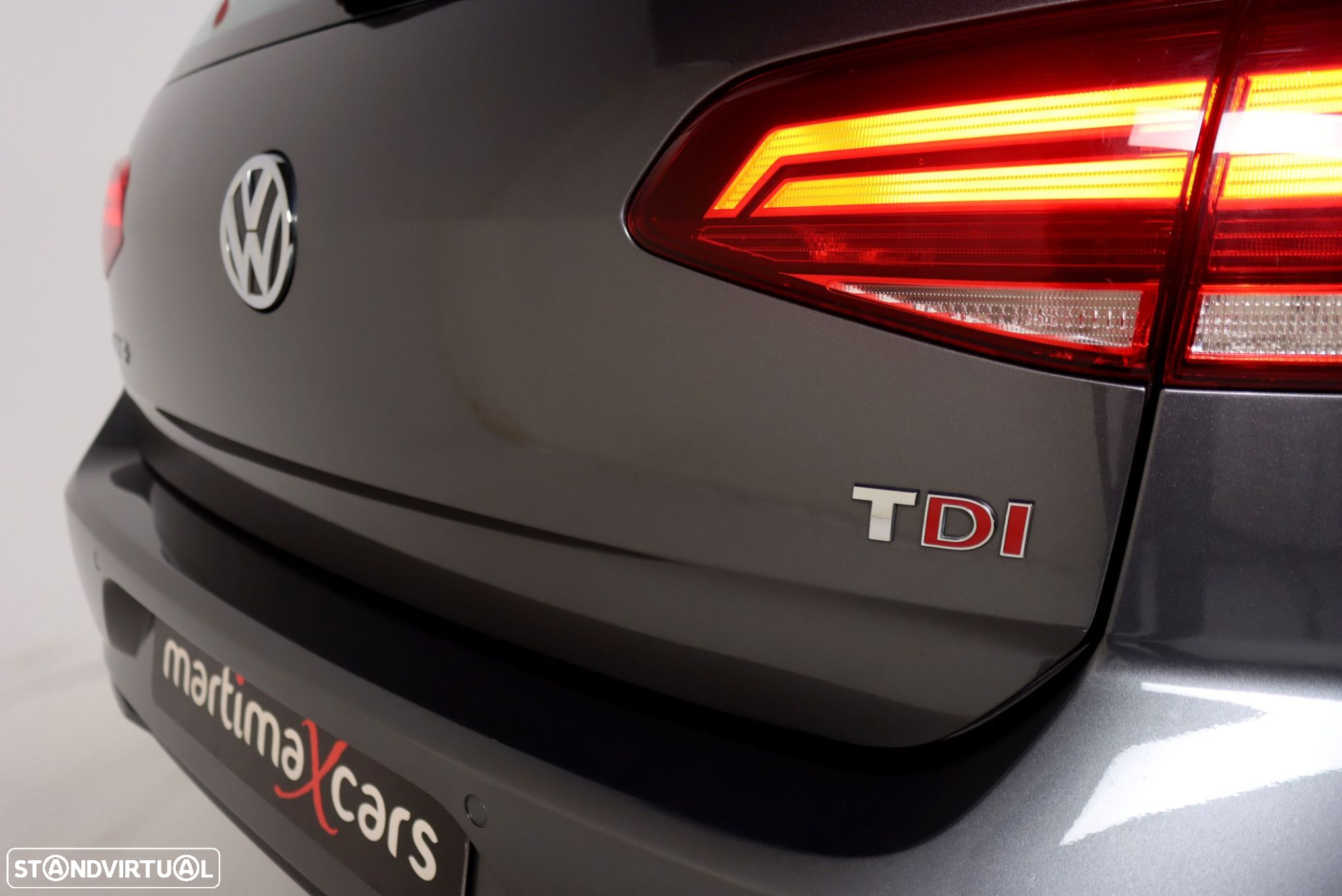 VW Golf 1.6 TDI R-Line - 19