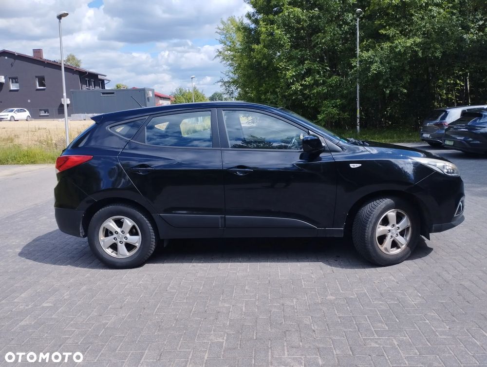 Hyundai ix35 1.6 2WD Fifa World Cup Edition - 4