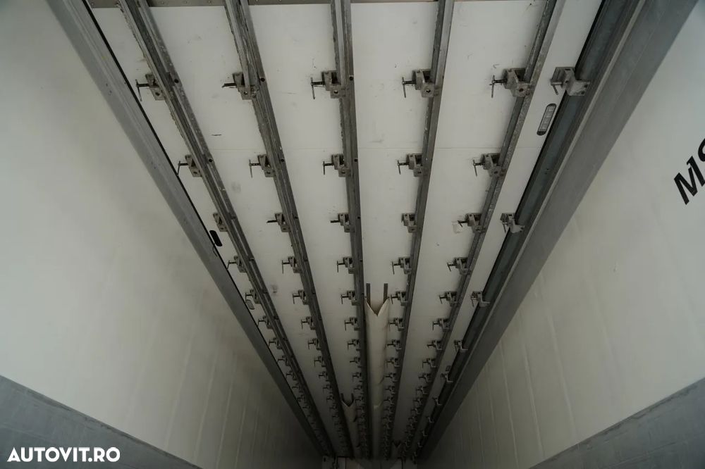 Schmitz Cargobull REFRIGERAT / THERMO KING / CU CÂRLIG / AXĂ RIDICATĂ / COȘ PENTRU PALEȚI - 18