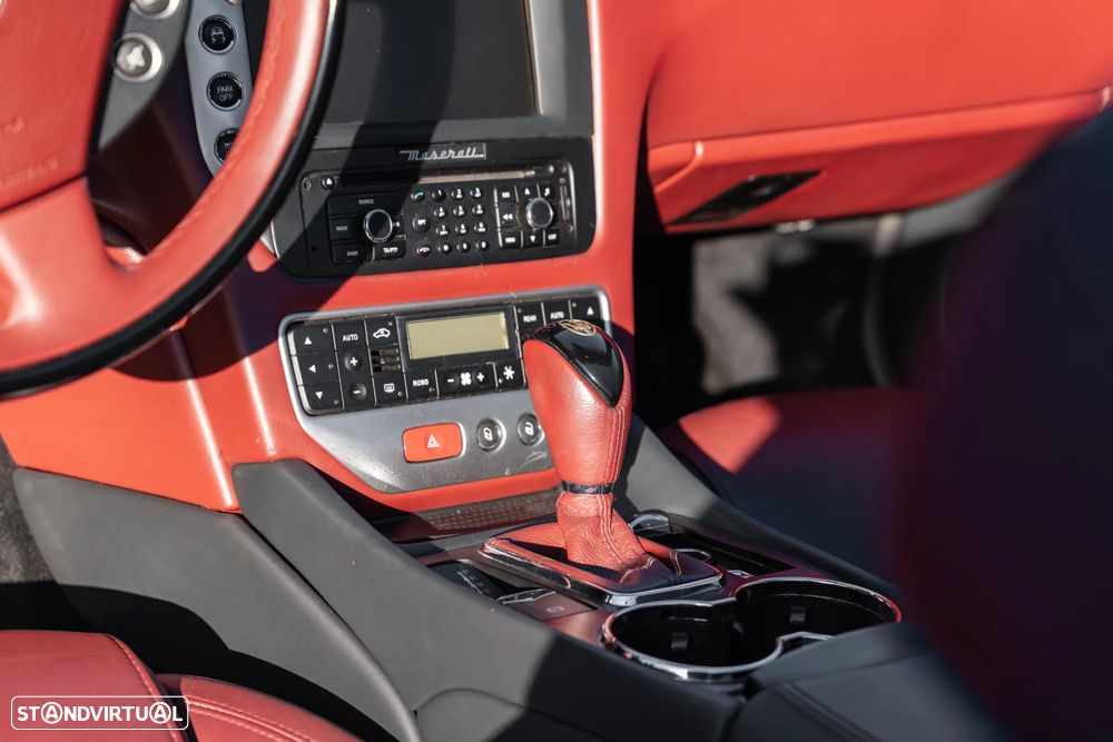 Maserati Grancabrio - 24