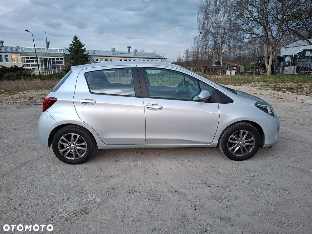 Toyota Yaris - 6