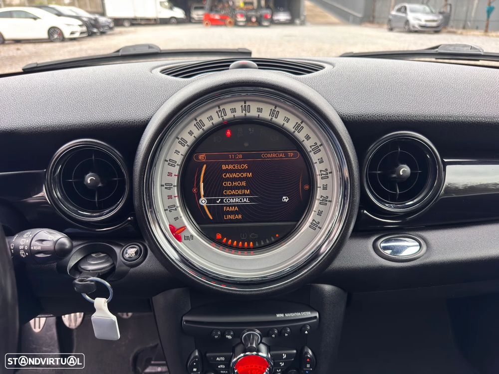 MINI 3 Portas Cooper SD - 22
