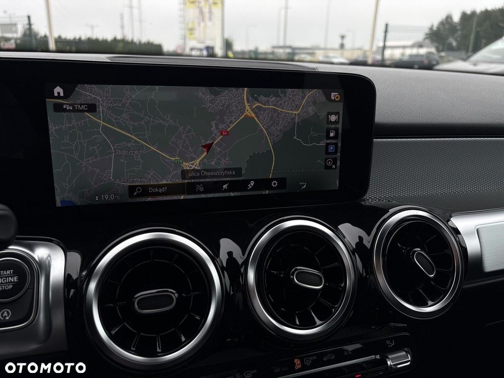 Mercedes-Benz GLB 200 7G-DCT - 21