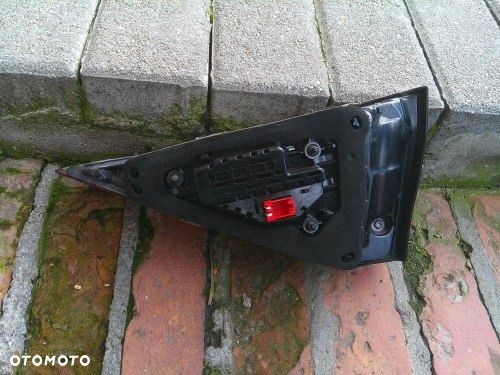 AUDI A1 82A 18- LEWA TYLNA LAMPA LED KLAPA ORYGINAŁ 82A945093B - 3