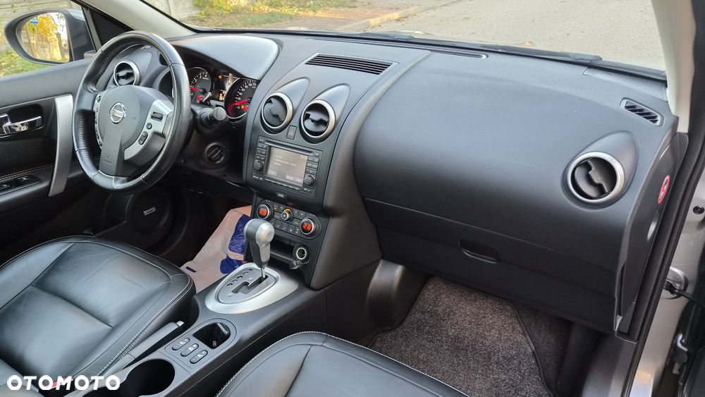 Nissan Qashqai 2.0 CVT lounge - 26