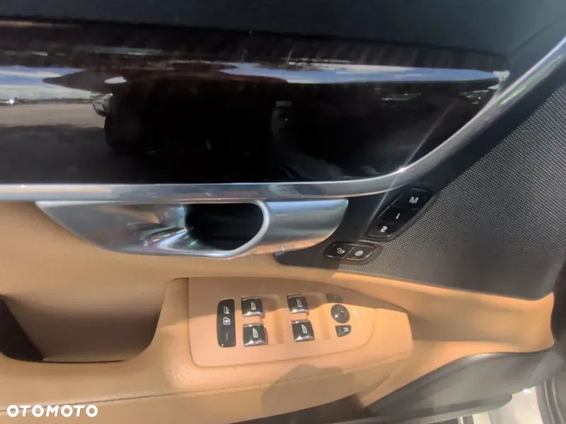 Volvo S90 - 13