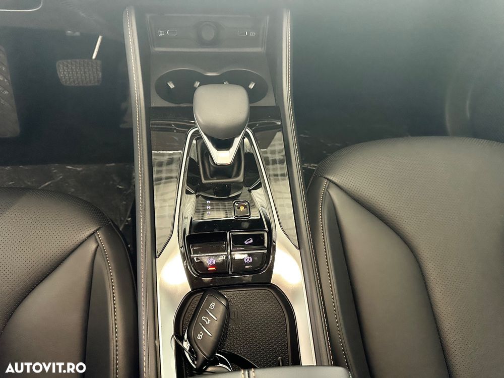 MG HS 1.5 T-GDi HEV Exclusive - 16