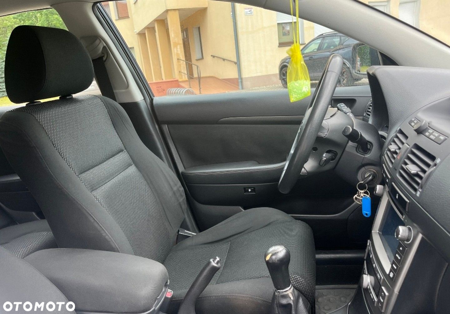 Toyota Avensis - 11