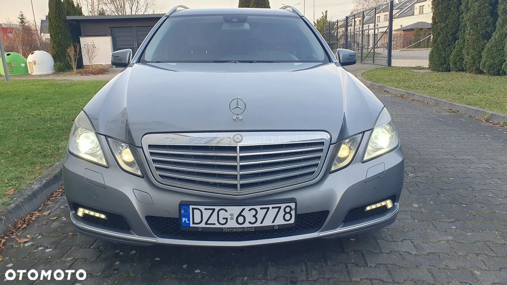 Mercedes-Benz Klasa E 300 BlueTEC 7G-TRONIC Elegance - 23