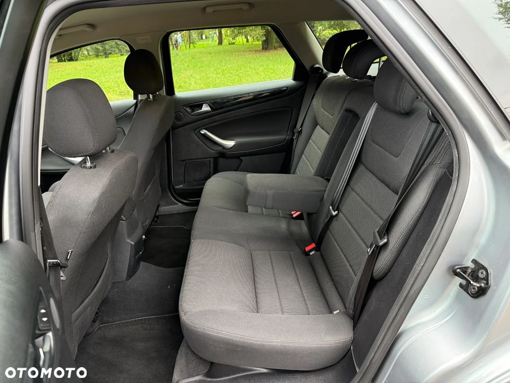 Ford Mondeo - 18