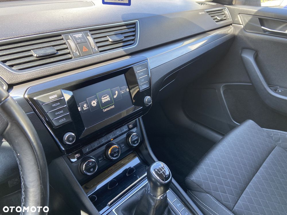 Skoda Superb 2.0 TDI Ambition - 4