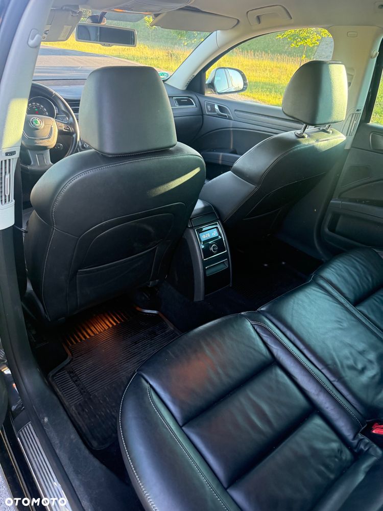 Skoda Superb 2.0 TDI DSG Exclusive - 16