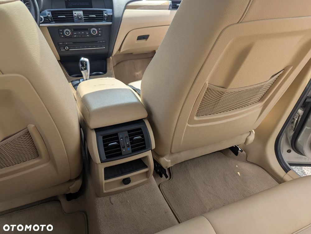 BMW X3 28i xDrive - 11