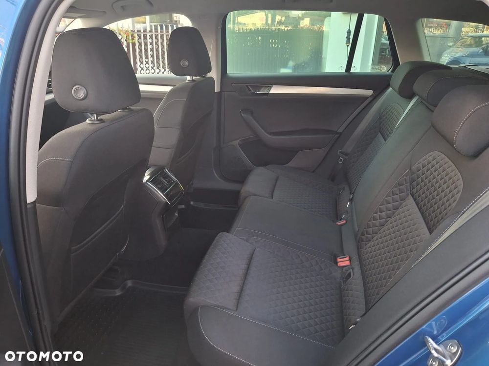 Skoda Superb 1.5 TSI Ambition DSG - 12