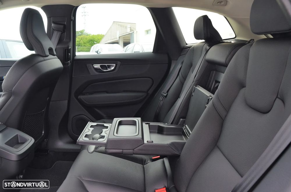 Volvo XC 60 2.0 D3 Momentum - 13
